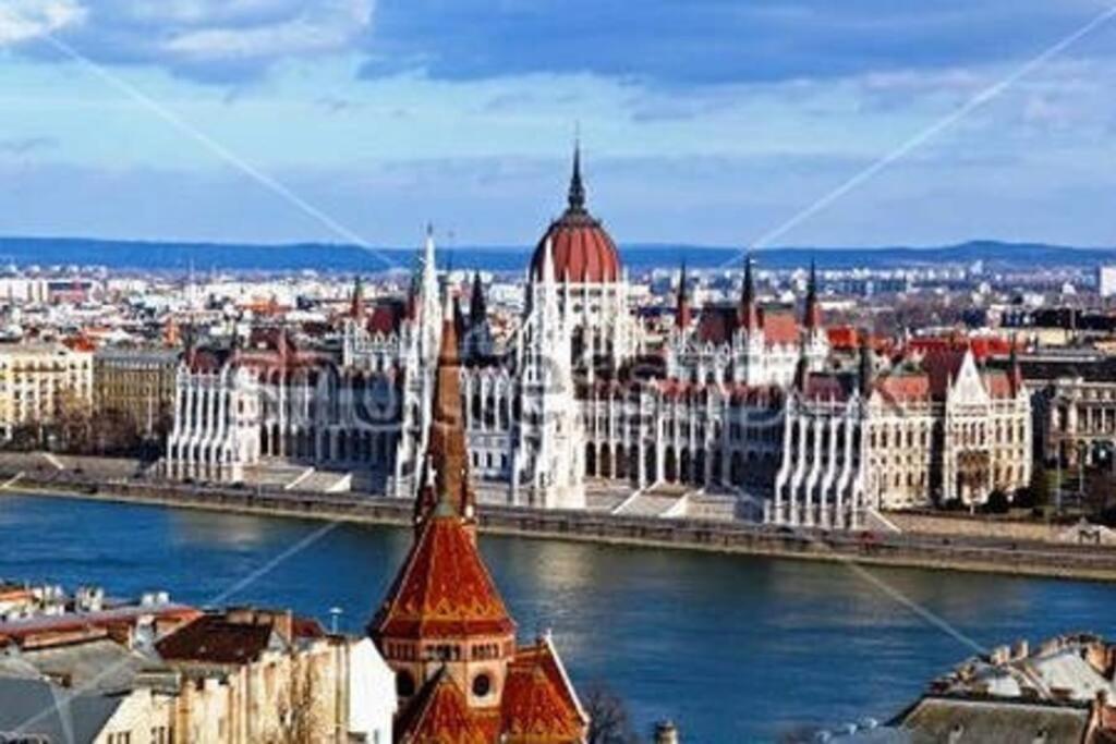Lejlighed Always A Huge Sale! Budapest