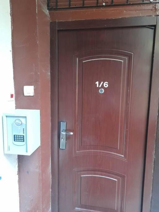 Always A Huge Sale! Apartman